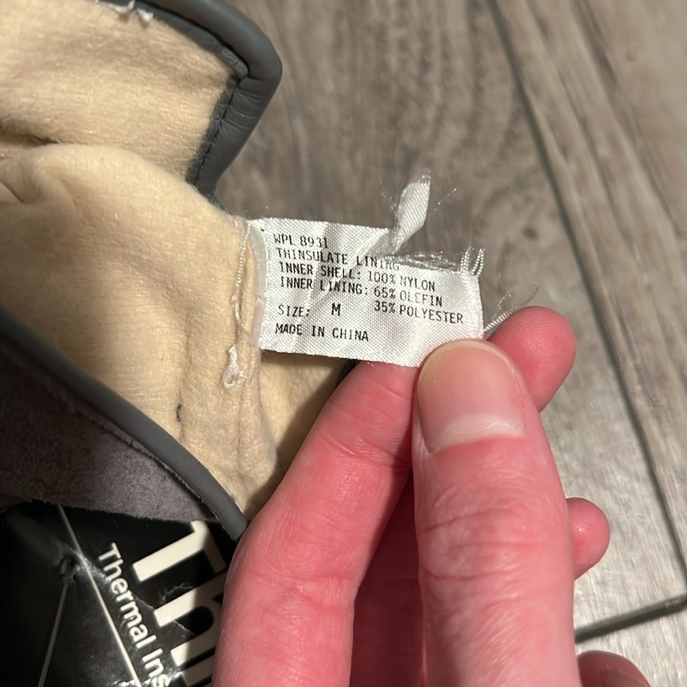 NWT 3m Thinsulate size medium grey gloves - Picture 5 of 8